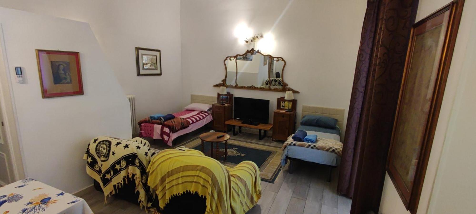 Very Central Apartment, By Shops, Bars, Restaurants باري الغرفة الصورة